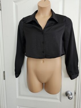 Zara Sz M Black Cropped Button-Front Top